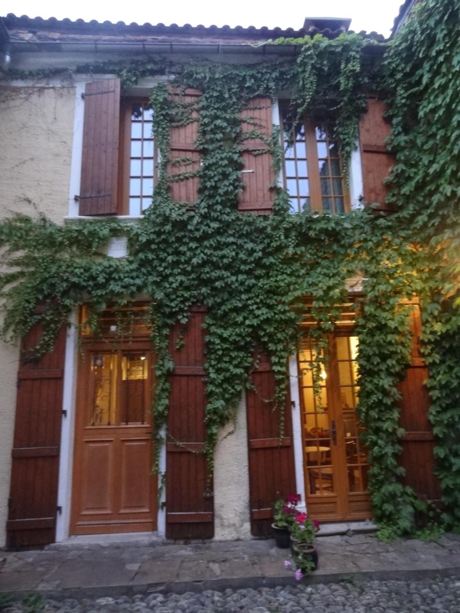 Le Pelerine Villa Sauveterre-de-Bearn Luaran gambar